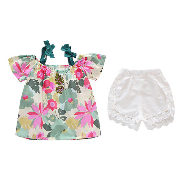 Modern, virágmotívumokkal díszített gyerekszett lányoknak