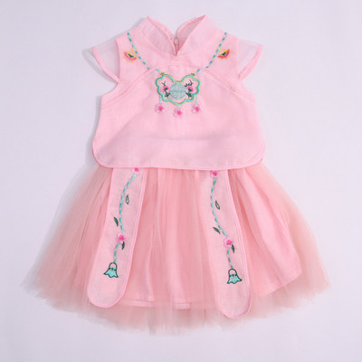 Stílusos gyerekszett kétrészes szoknyából és blúzból hímzéssel lányoknak