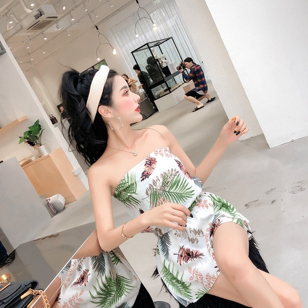 Μοντέρνα γυναικεία ολόσωμη φόρμα με φυτικά μοτίβα σε δύο χρώματα