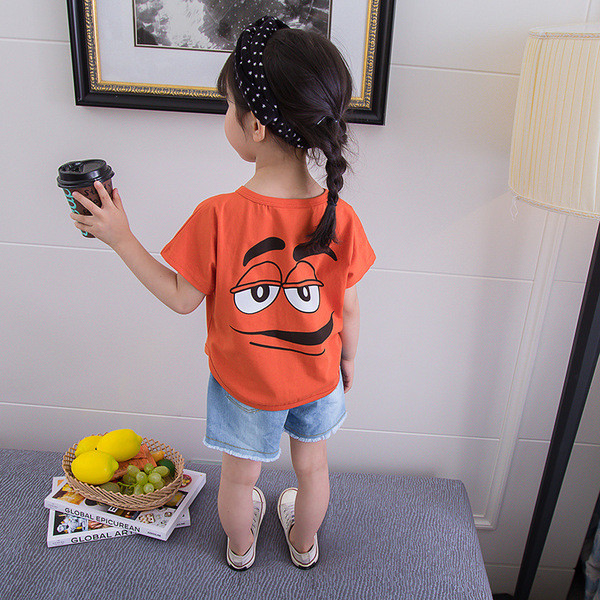 Gyermek napi szett lányoknak két részből áll