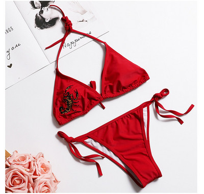 Μοντέρνο μαγιό HIT με τριγωνική κορυφή και κεντήματα