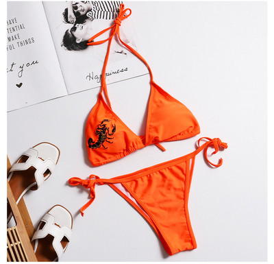 Μοντέρνο μαγιό HIT με τριγωνική κορυφή και κεντήματα