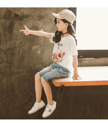 Детска тениска за момичета в бял и черен цвят с апликация