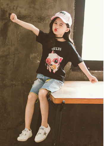 Детска тениска за момичета в бял и черен цвят с апликация