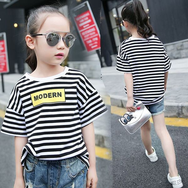 Παιδικό ριγέ μπλουζάκι σε δύο χρώματα με επιγραφή για κορίτσια