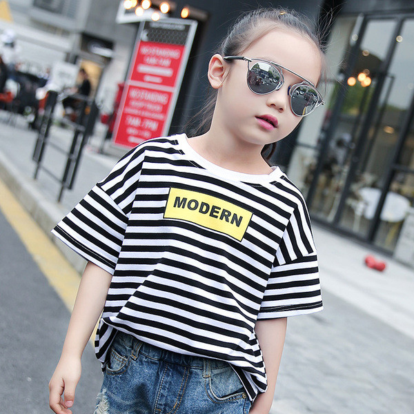 Παιδικό ριγέ μπλουζάκι σε δύο χρώματα με επιγραφή για κορίτσια