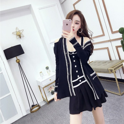 Κομψό γυναικείο σύνολο - φόρεμα με λεπτούς ιμάντες και ζακέτα