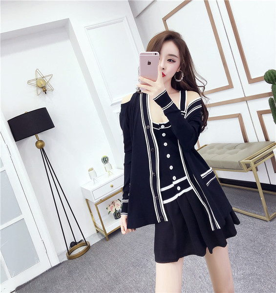 Κομψό γυναικείο σύνολο - φόρεμα με λεπτούς ιμάντες και ζακέτα