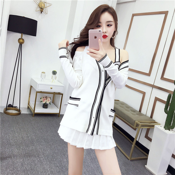 Κομψό γυναικείο σύνολο - φόρεμα με λεπτούς ιμάντες και ζακέτα