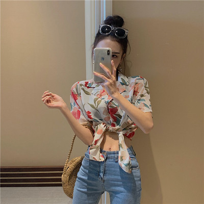 Rövid ujjú, virágmintás női ing