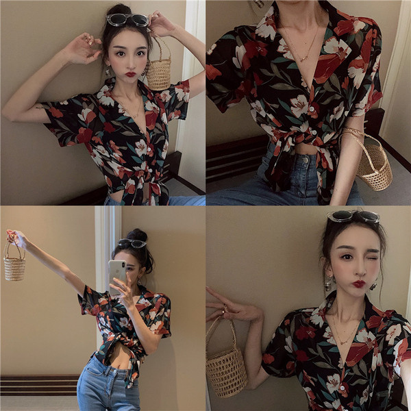 Rövid ujjú, virágmintás női ing