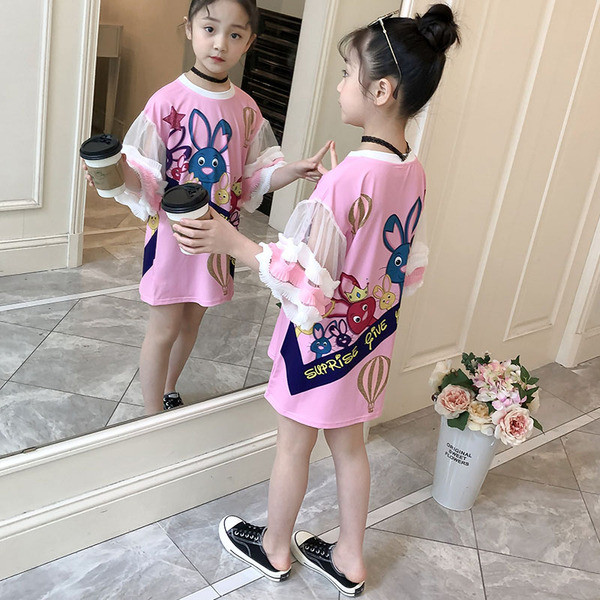 Modern, rózsaszín színű, rátéttel ellátott gyermektunika