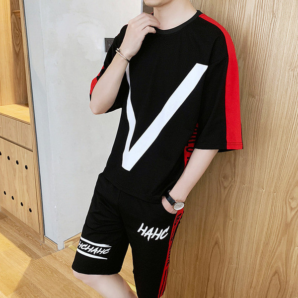 Két részből álló, fehér, fekete és piros színű, napi férfi szett