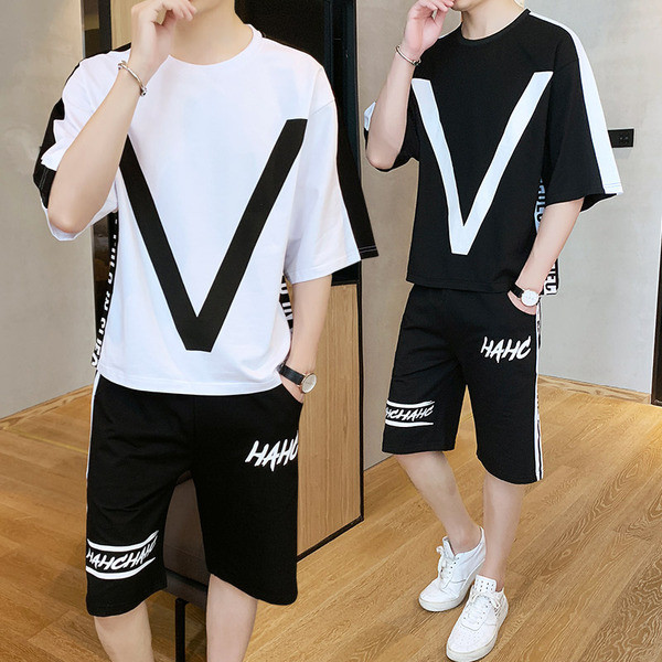 Két részből álló, fehér, fekete és piros színű, napi férfi szett