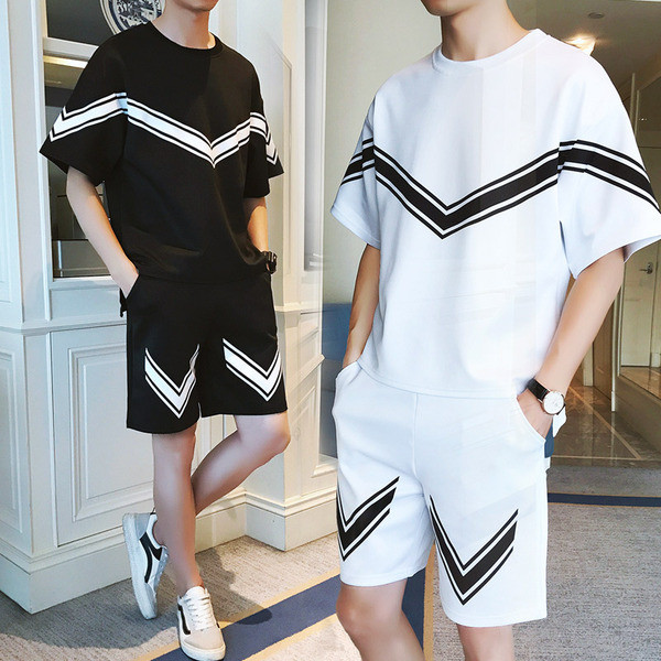 Kétrészes póló + rövidnadrág alkalmi férfi szett fehér és fekete színben