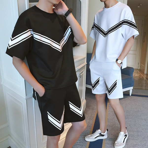 Kétrészes póló + rövidnadrág alkalmi férfi szett fehér és fekete színben