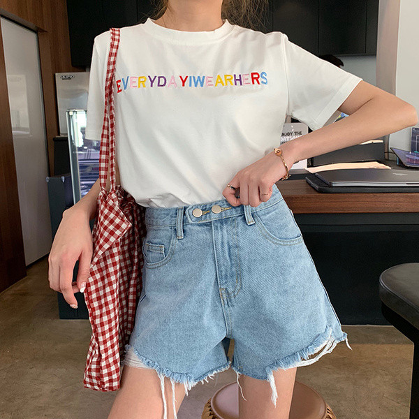 Casual γυναικεία  shorts τζιν με σκισμένα σχέδια σε μπλε χρώμα