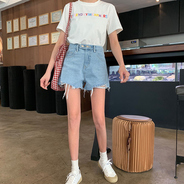 Casual γυναικεία  shorts τζιν με σκισμένα σχέδια σε μπλε χρώμα