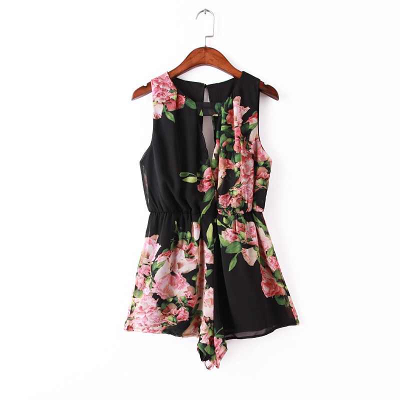 Virágos motívumú női overall fehér és fekete színben