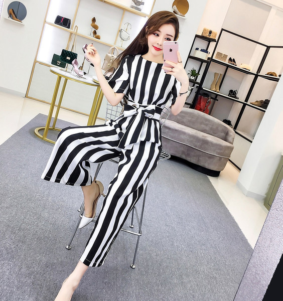 Γυναικεία ολόσομη φόρμα σε δύο χρώματα με μανίκι 3/4