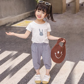 Modern gyerekkészlet lányoknak fehér és barna színben