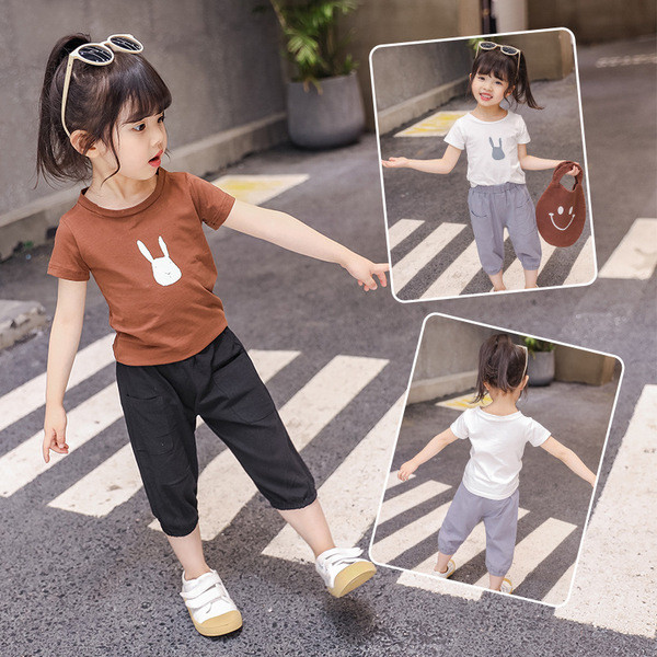 Modern gyerekkészlet lányoknak fehér és barna színben