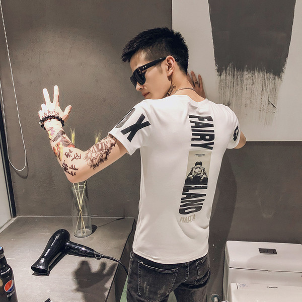 Modern férfi póló rátéttel