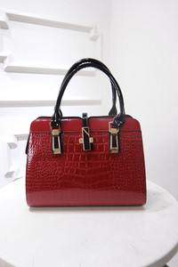 Eko bőrből készült stílusos női táska négy színben