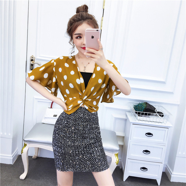 Μοντέρνο γυναικείο σετ -  φούστα και αμάνικο σε δύο χρώματα