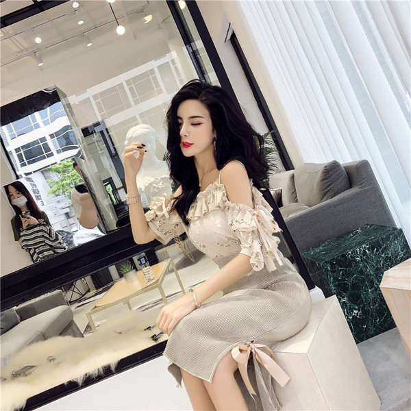 Stílusos női csipkeblúz szett vágott váll és szoknya magas derékkal