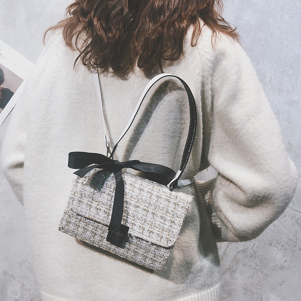 Modern női táska hosszú és rövid fülekkel, három színben