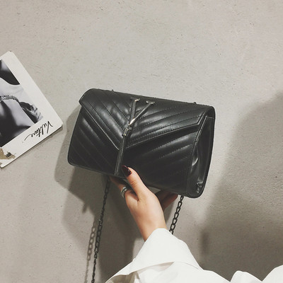 Modern női táska öko bőrből és fém díszítéssel