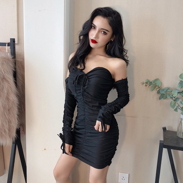 Modern női ruha csupasz váll fekete és bézs színben