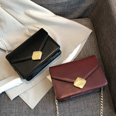 Елегантна дамска чанта с метално закопчаване в четири цвята