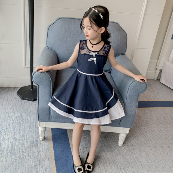 Stílusos gyerekruha modell O-nyakkal