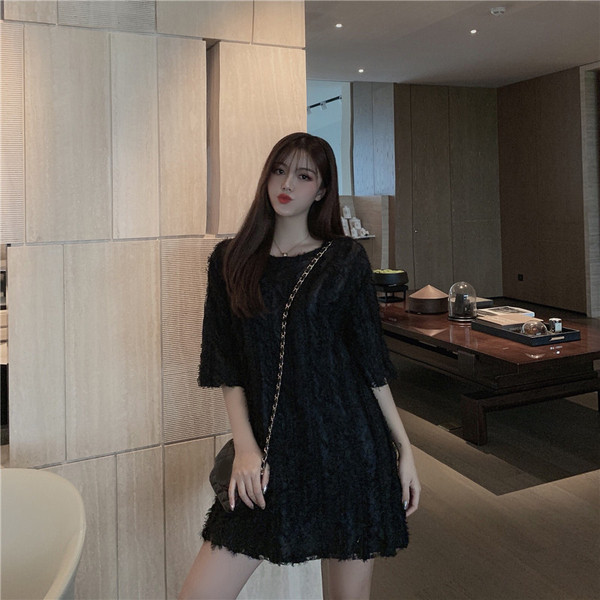 Modern női ruha rövid ujjú széles modellel