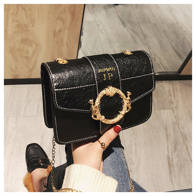 Κομψή γυναικεία τσάντα σε δύο χρώματα