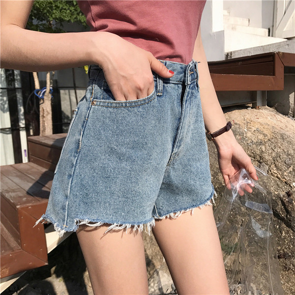 Καθημερινά γυναικεία σορτς  με ψηλή μέση σε μπλε χρώμα