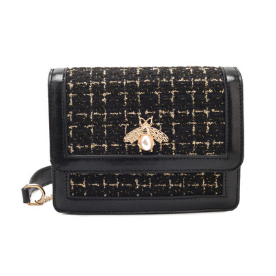 Елегантна дамска чанта с метална декорация в три цвята