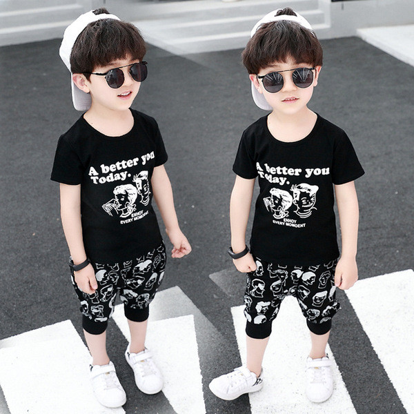 Fekete színű sport gyerekszett fiúknak