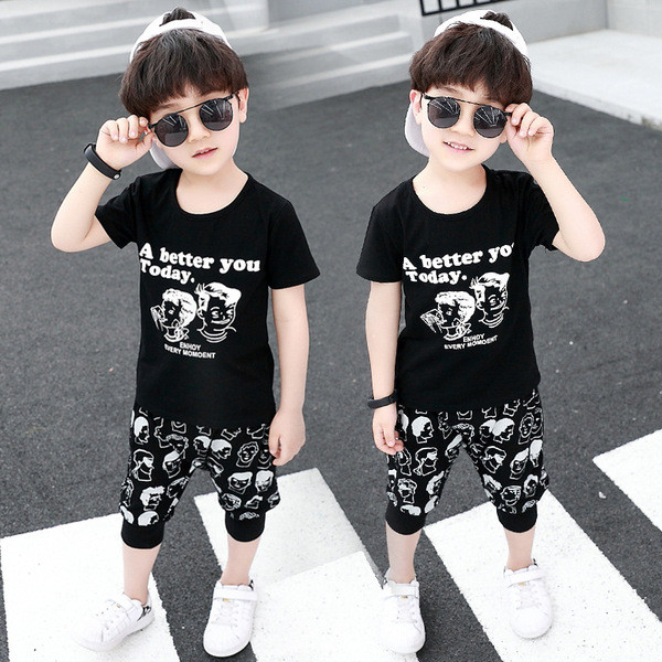 Fekete színű sport gyerekszett fiúknak