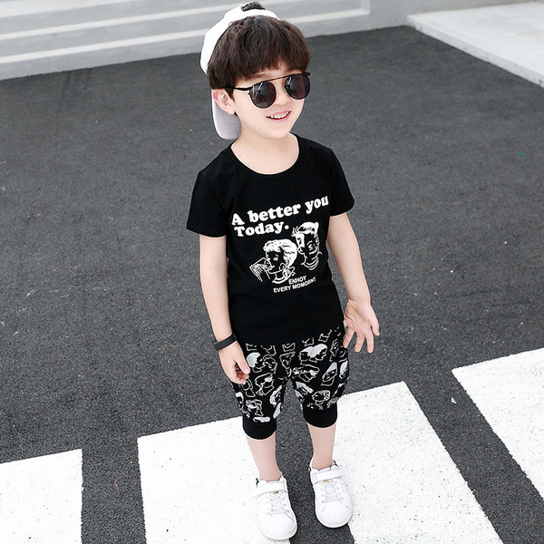 Fekete színű sport gyerekszett fiúknak