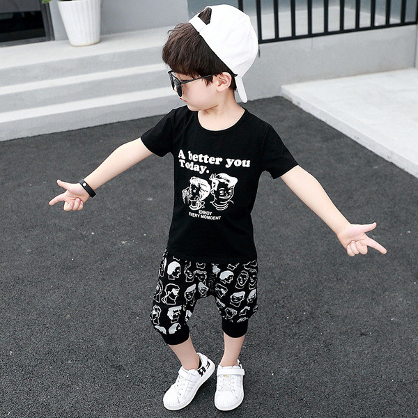 Fekete színű sport gyerekszett fiúknak