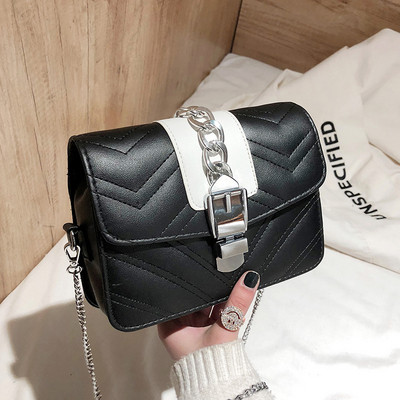 Modern női táska csattal és három színben