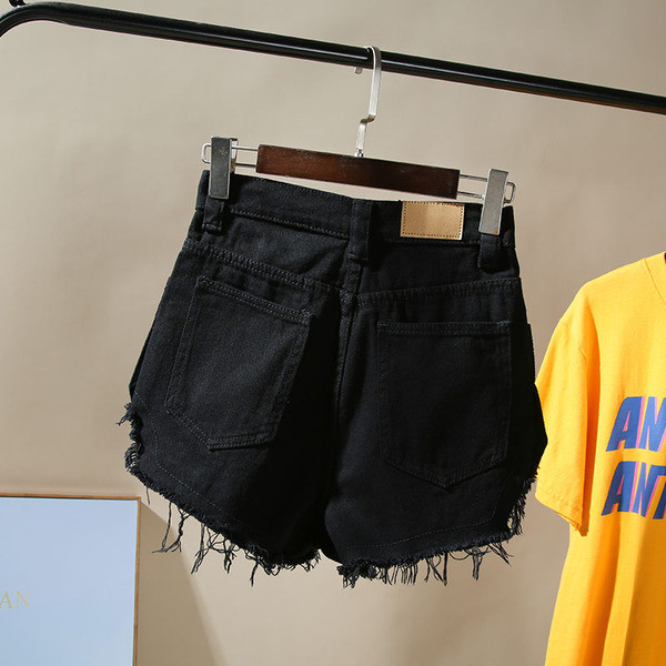 Καθημερινά γυναικεία  σορτς  σε τρία χρώματα