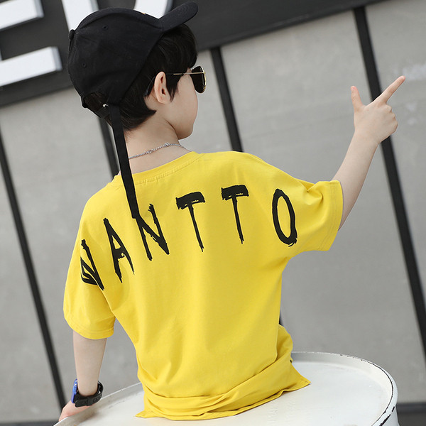 Παιδικό καθημερινό μπλουζάκι για αγόρια σε λευκό και κίτρινο χρώμα