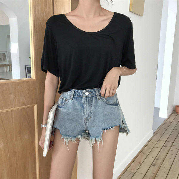 Lezser női rövidnadrág szakadt motívumokkal