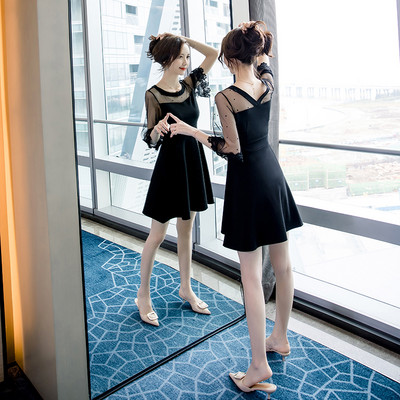 Μοντέρνο γυναικείο φόρεμα σε μαύρο χρώμα με τούλι και δαντέλα