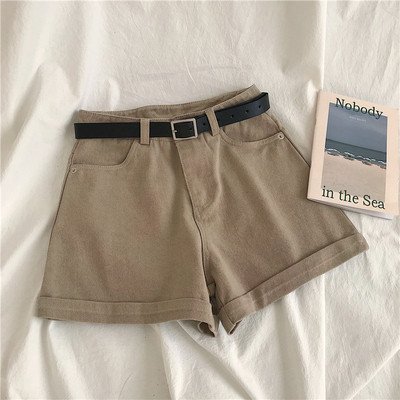 Модерни дамски къси панталони в четири цвята 