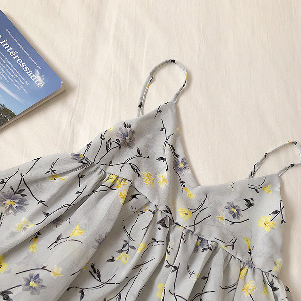 Vékony pántokkal rendelkező női alkalmi akvárium több színben